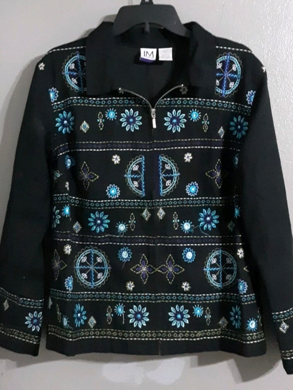 JM Collection-Vintage Embroidered Zip Up - Size L